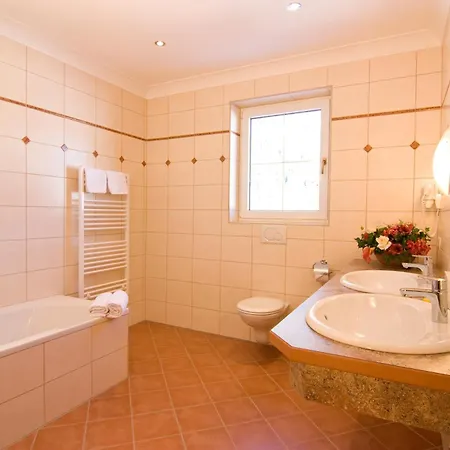 Rosenhuegel Neustift im Stubaital