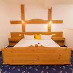 Pensionat Rosenhuegel 3*