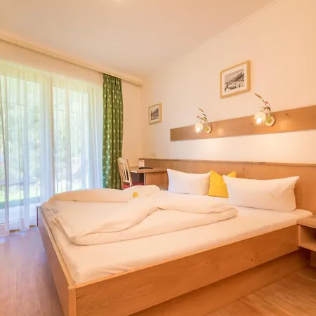 Гостьовий будинок Rosenhuegel Нойштіфт-ім-Штубайталь