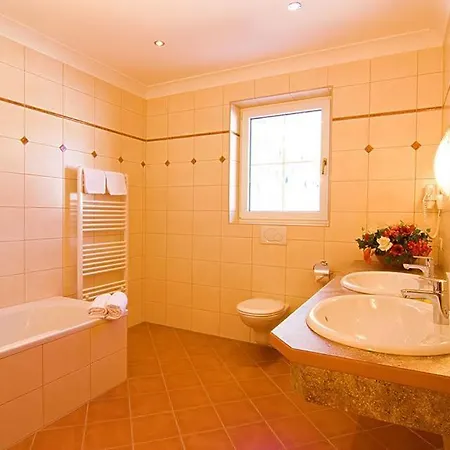 Гостьовий будинок Rosenhuegel Нойштіфт-ім-Штубайталь