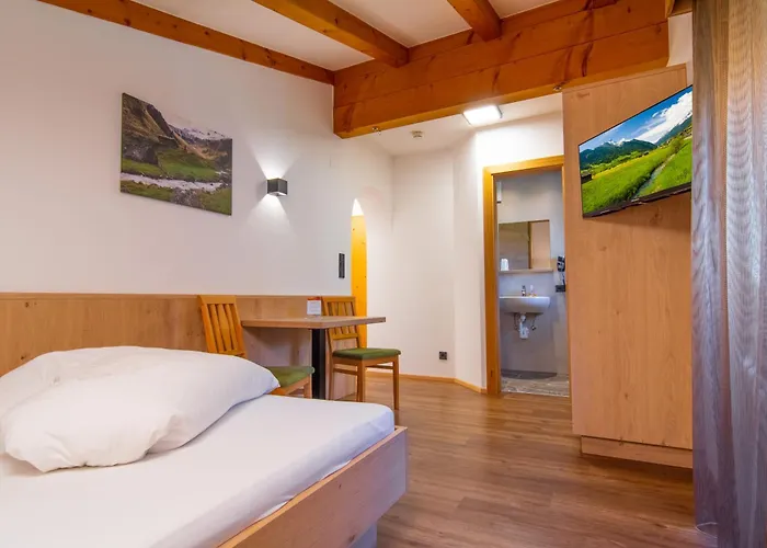 Rosenhuegel بيت ضيافة 3*